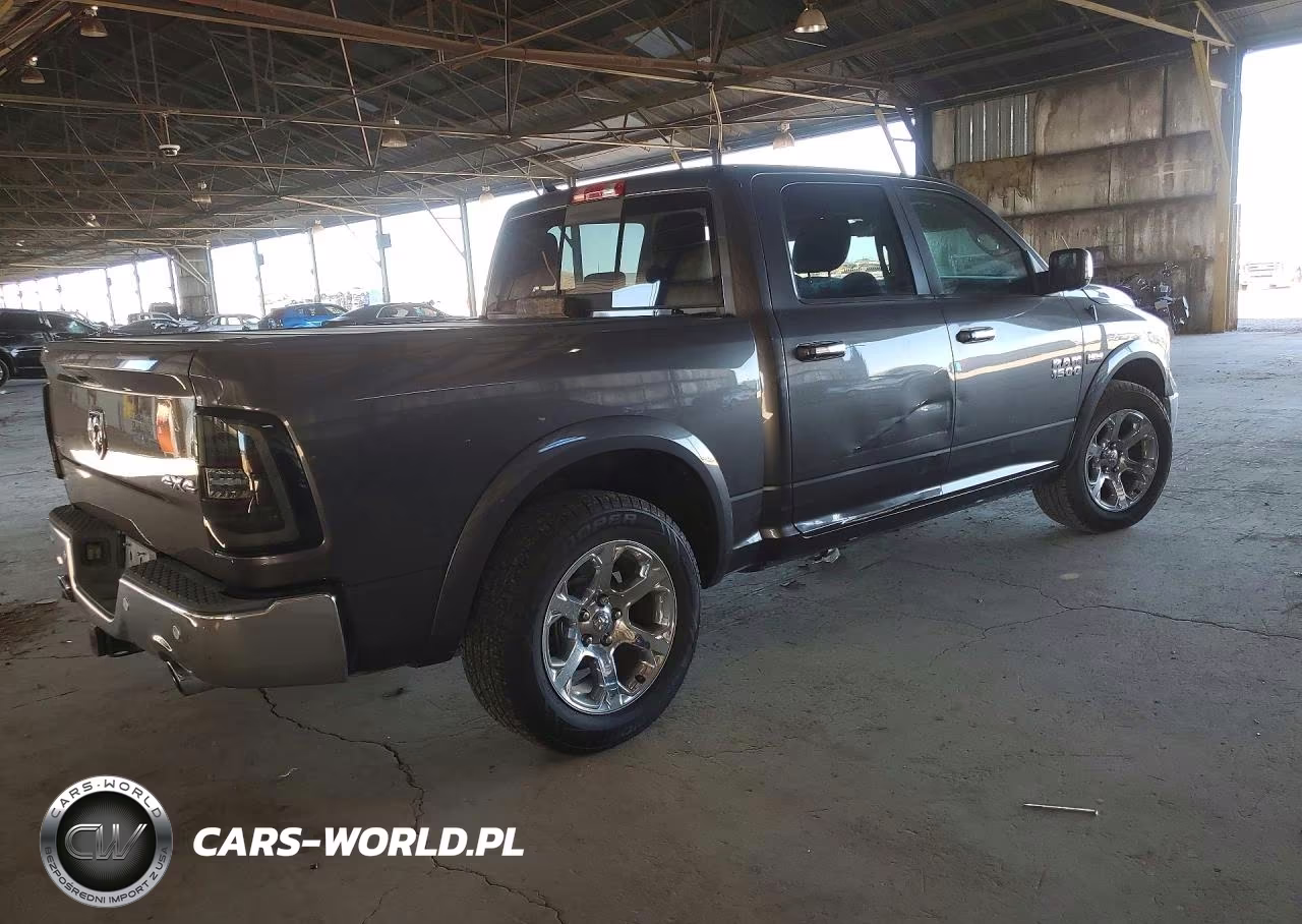 2015 Ram 1500 Laramie VIN:1C6RR7NT9FS711807 - 3