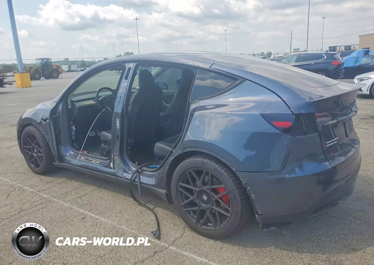 2022 Tesla Model Y VIN:7SAYGDEF2NF399024 - 2