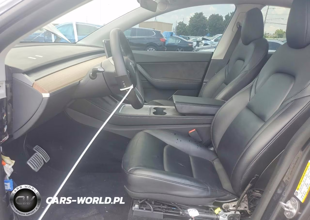 2022 Tesla Model Y VIN:7SAYGDEF2NF399024 - 7
