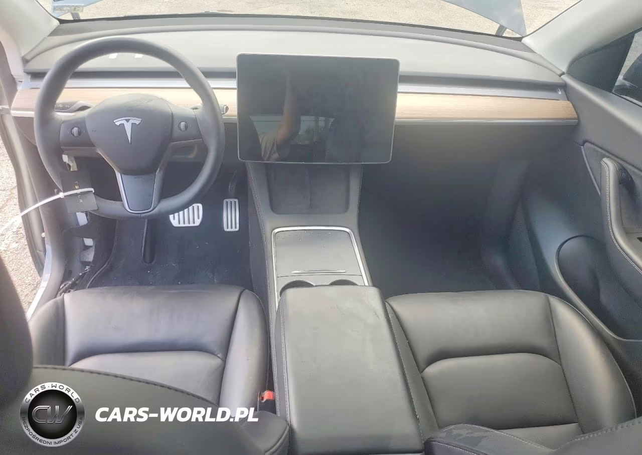 2022 Tesla Model Y VIN:7SAYGDEF2NF399024 - 8