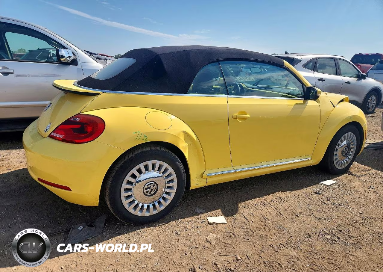 2013 Volkswagen Beetle VIN:3VW5X7AT6DM821459 - 3