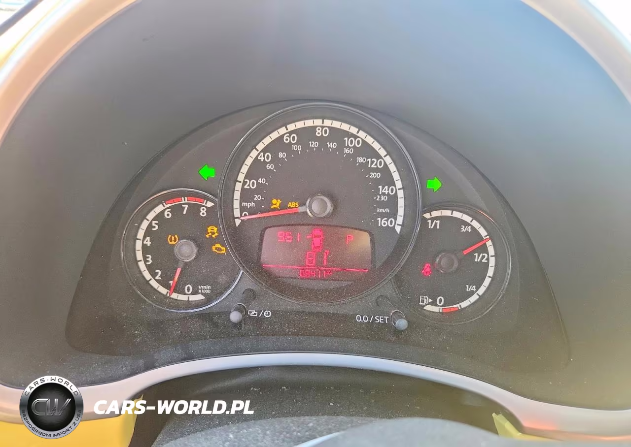 2013 Volkswagen Beetle VIN:3VW5X7AT6DM821459 - 9