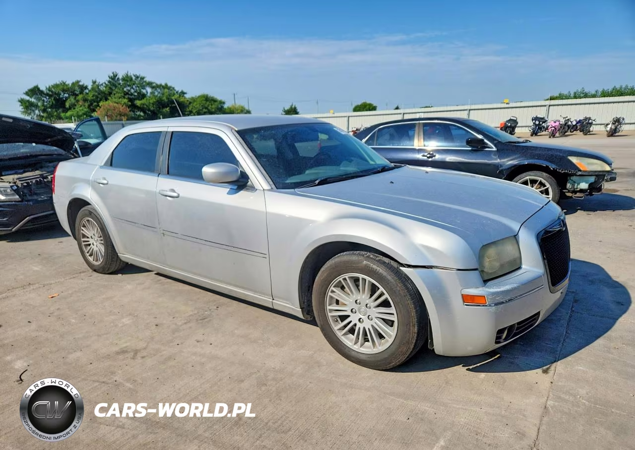 2008 Chrysler 300 Touring VIN:2C3KA53GX8H222598 - 4