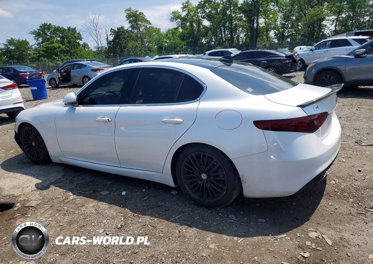 2017 Alfa Romeo Giulia Ti Q4 VIN:ZARFAEENXH7561937 - 2