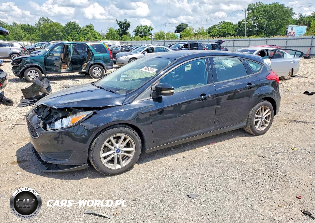 2018 Ford Focus Se VIN:1FADP3K28JL243719 - 1