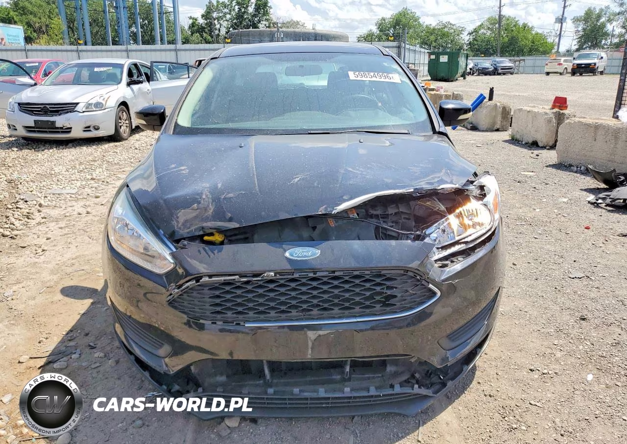 2018 Ford Focus Se VIN:1FADP3K28JL243719 - 5