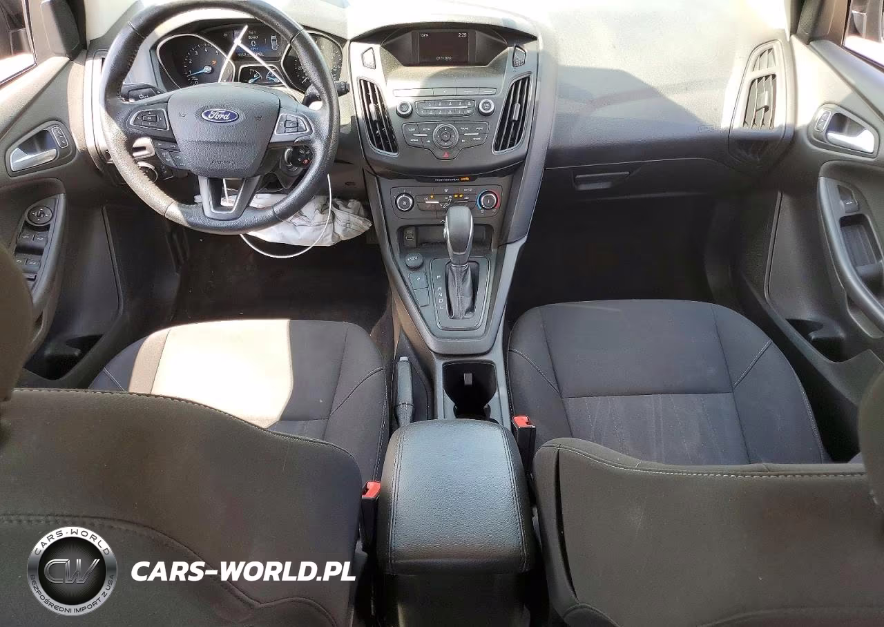 2018 Ford Focus Se VIN:1FADP3K28JL243719 - 8