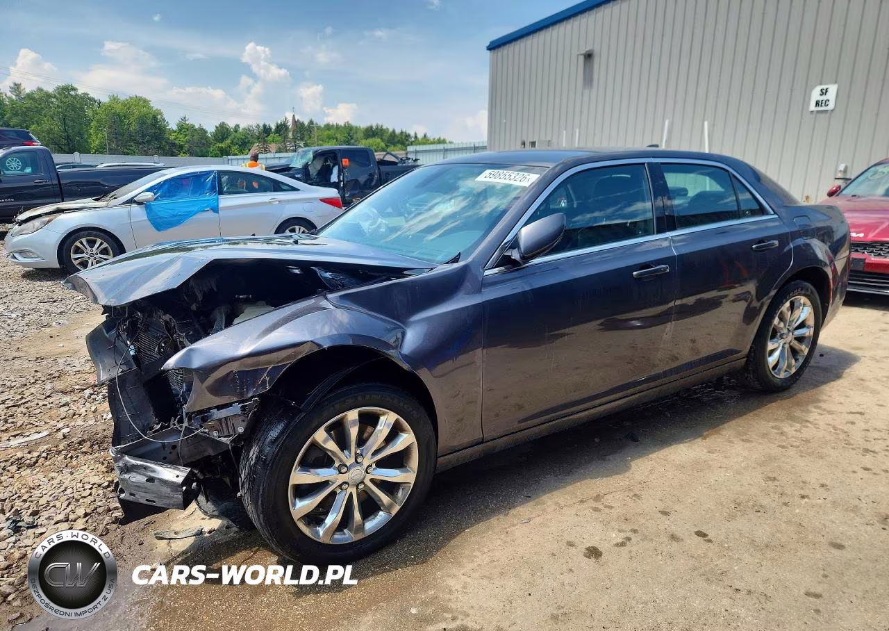 2015 Chrysler 300 Limited – zdjęcie 1 z 13