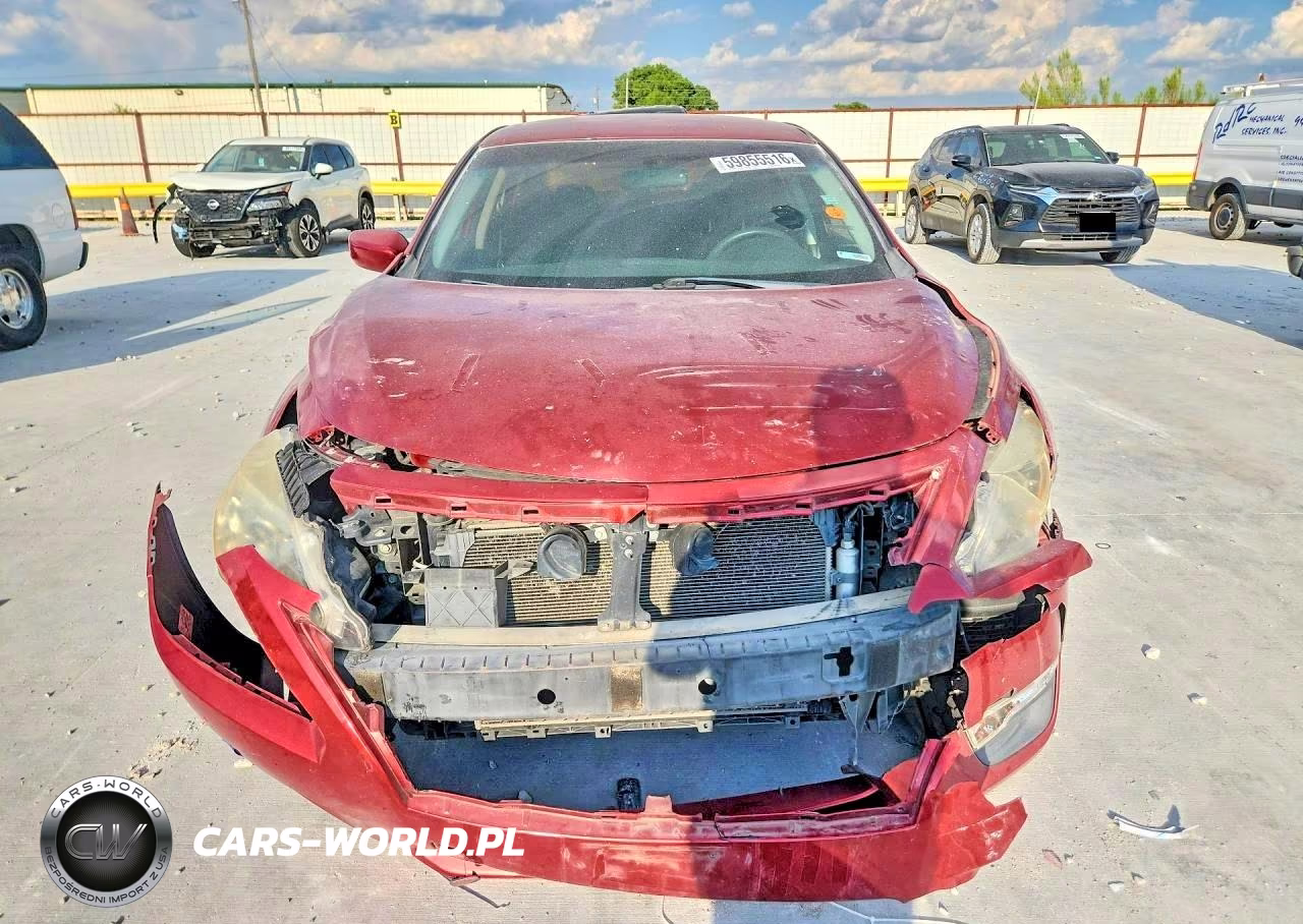2014 Nissan Altima 2.5 S VIN:1N4AL3AP5EN350023 - 5