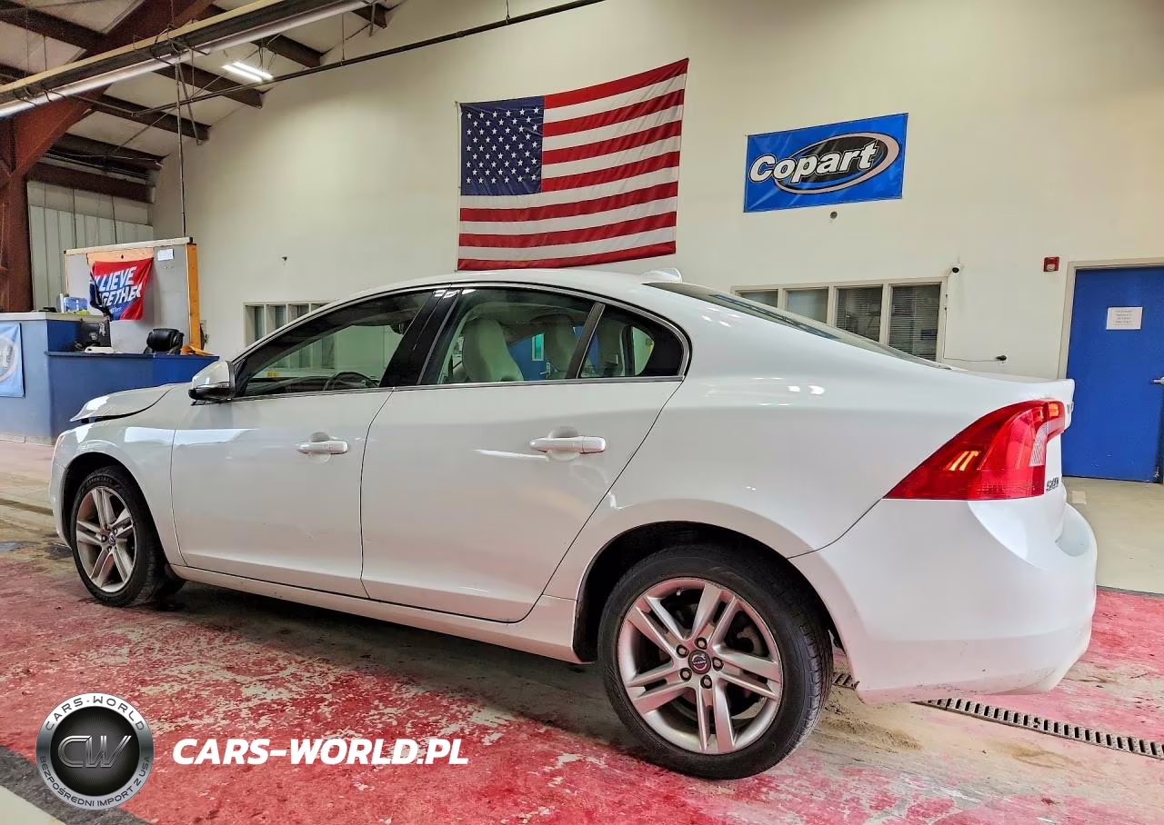 2015 Volvo S60 Premier VIN:YV1612TK9F2333482 - 2