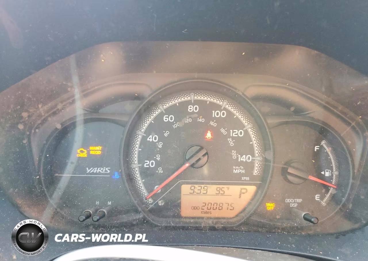 2015 Toyota Yaris 5-Door L VIN:VNKKTUD39FA047517 - 9