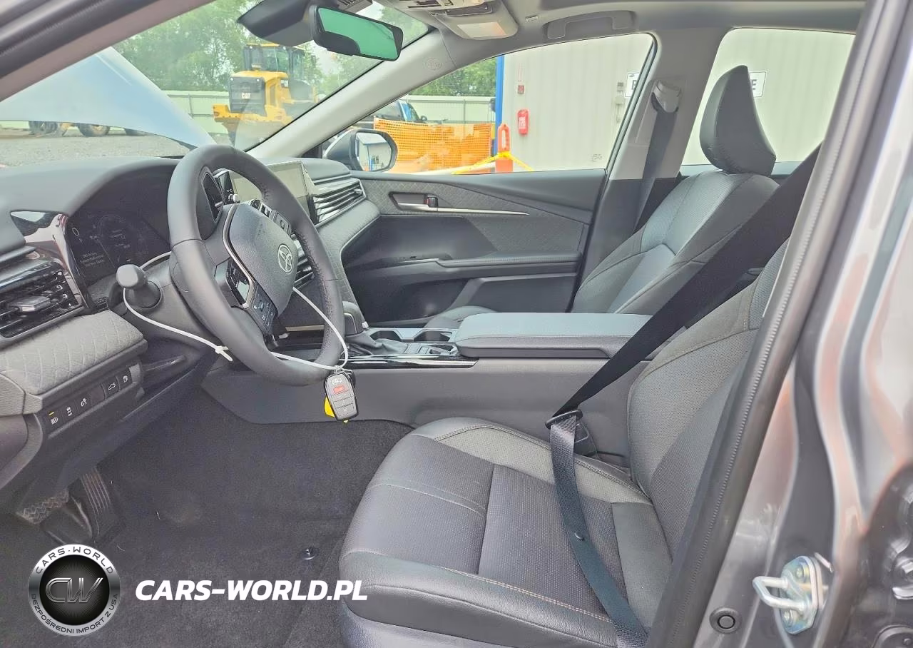 2026 Toyota Camry Xle VIN:4T1DAACKXTU658158 - 7