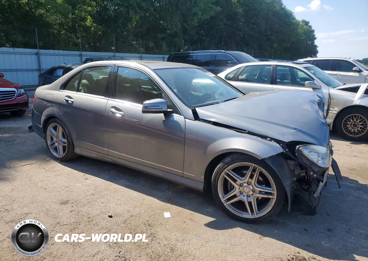 2010 Mercedes-Benz C-Class VIN:WDDGF5EB7AR090819 - 4