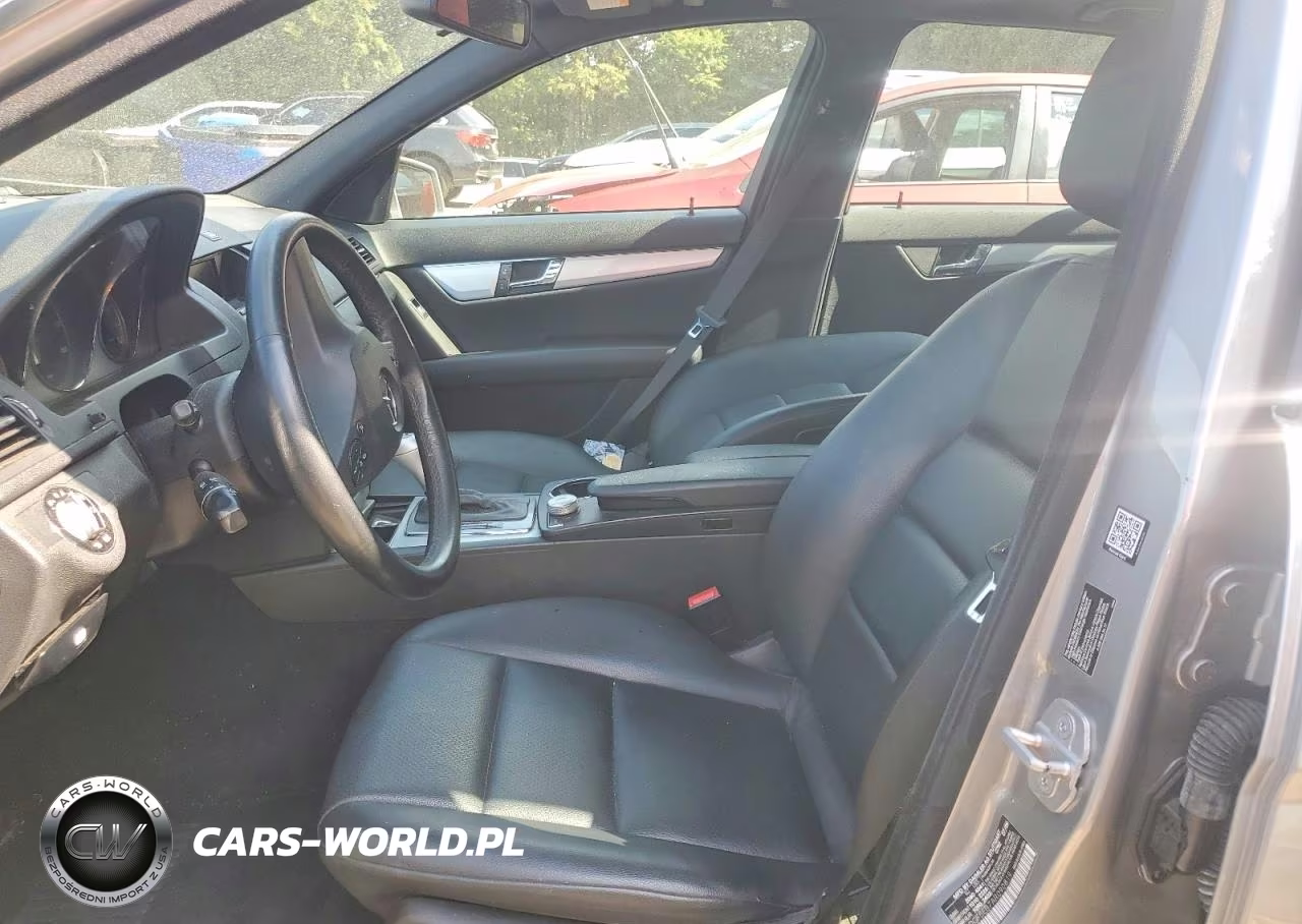 2010 Mercedes-Benz C-Class VIN:WDDGF5EB7AR090819 - 7