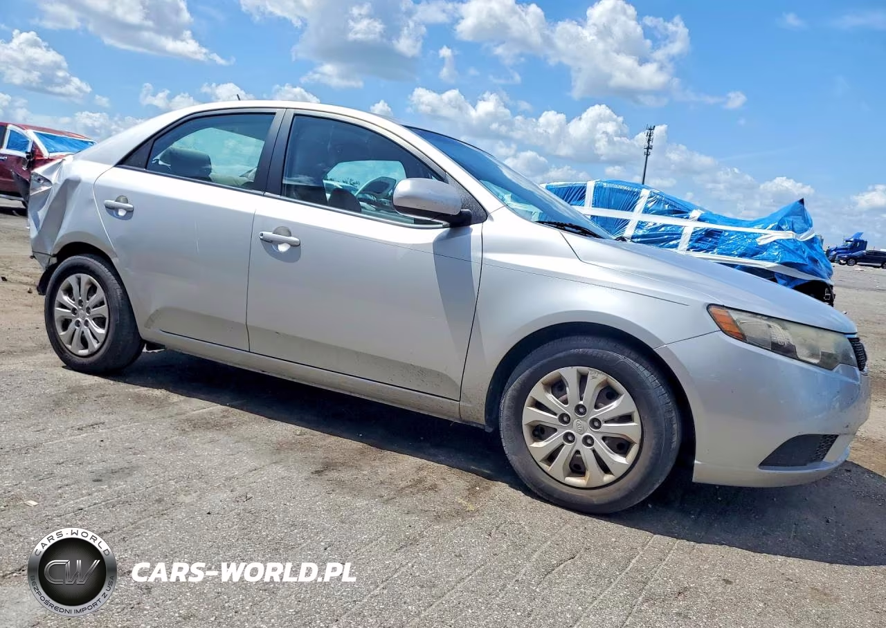 2012 Kia Forte Lx VIN:KNAFT4A20C5636544 - 4