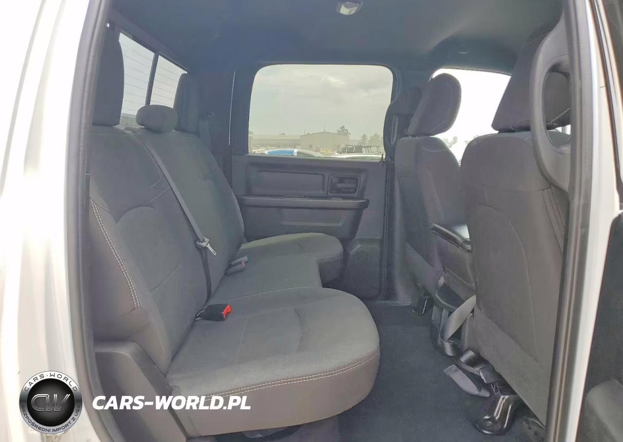 2024 Ram 2500 Tradesman VIN:3C6UR5CLXRG292444 - 11