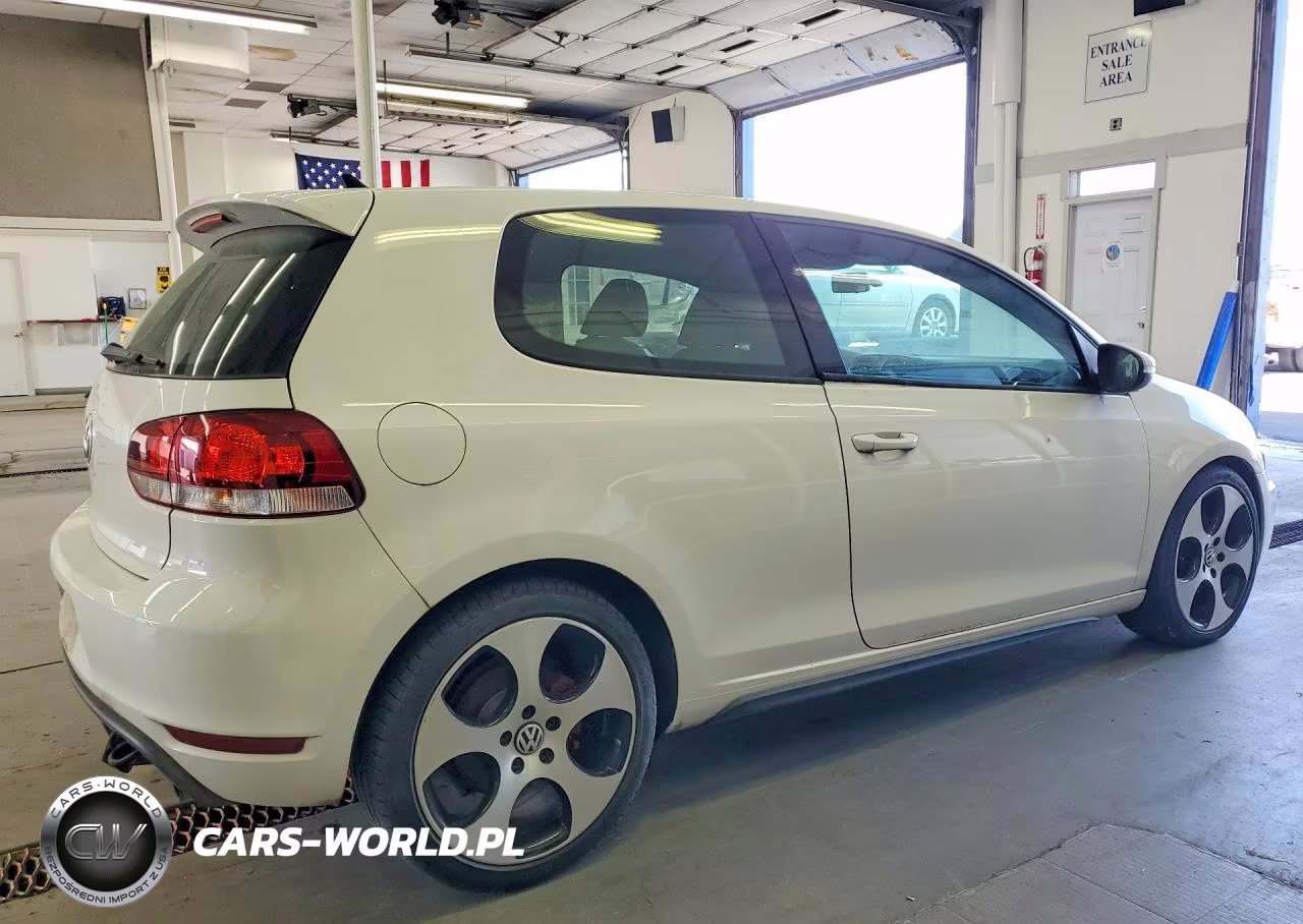 2013 Volkswagen Gti VIN:WVWFD7AJ7DW048628 - 3