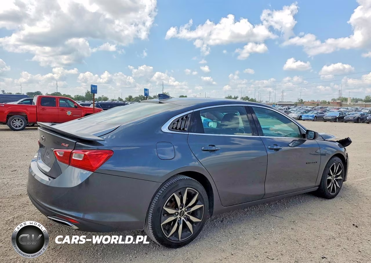 2020 Chevrolet Malibu Rs VIN:1G1ZG5STXLF140428 - 3