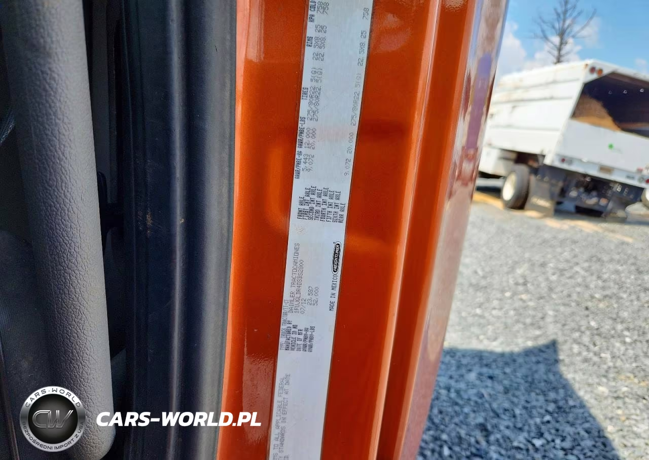 2013 Freightliner Cascadia Semi Truck VIN:1FUJGLDR4DSBS2800 - 12