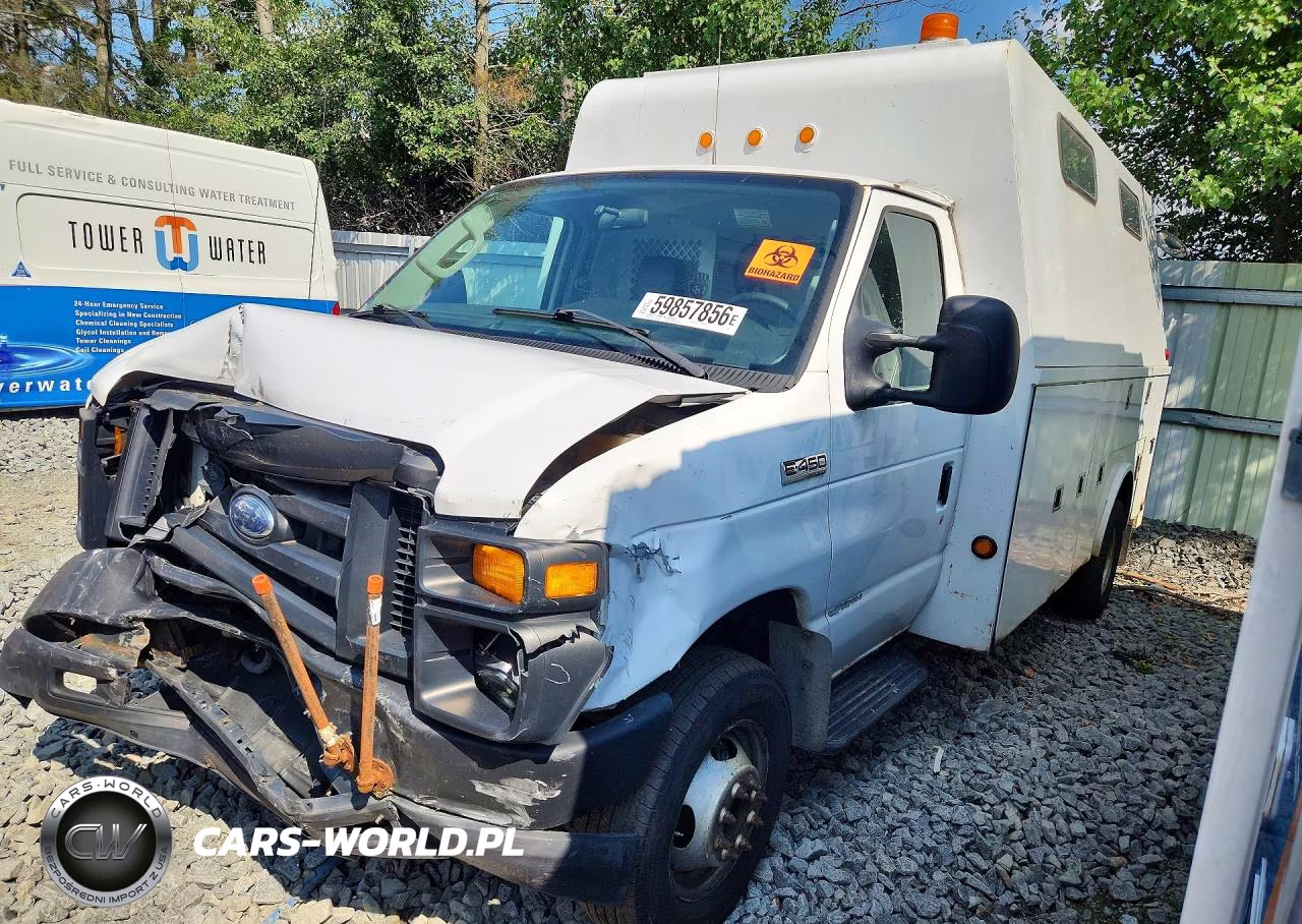 2010 Ford Econoline E450 Super Duty Cutaway Van