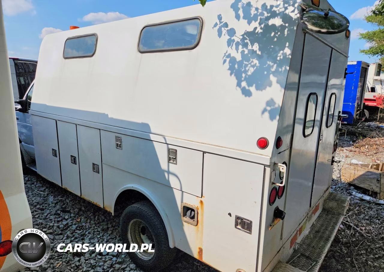 2010 Ford Econoline E450 Super Duty Cutaway Van VIN:1FDXE4FS9ADA72028 - 2