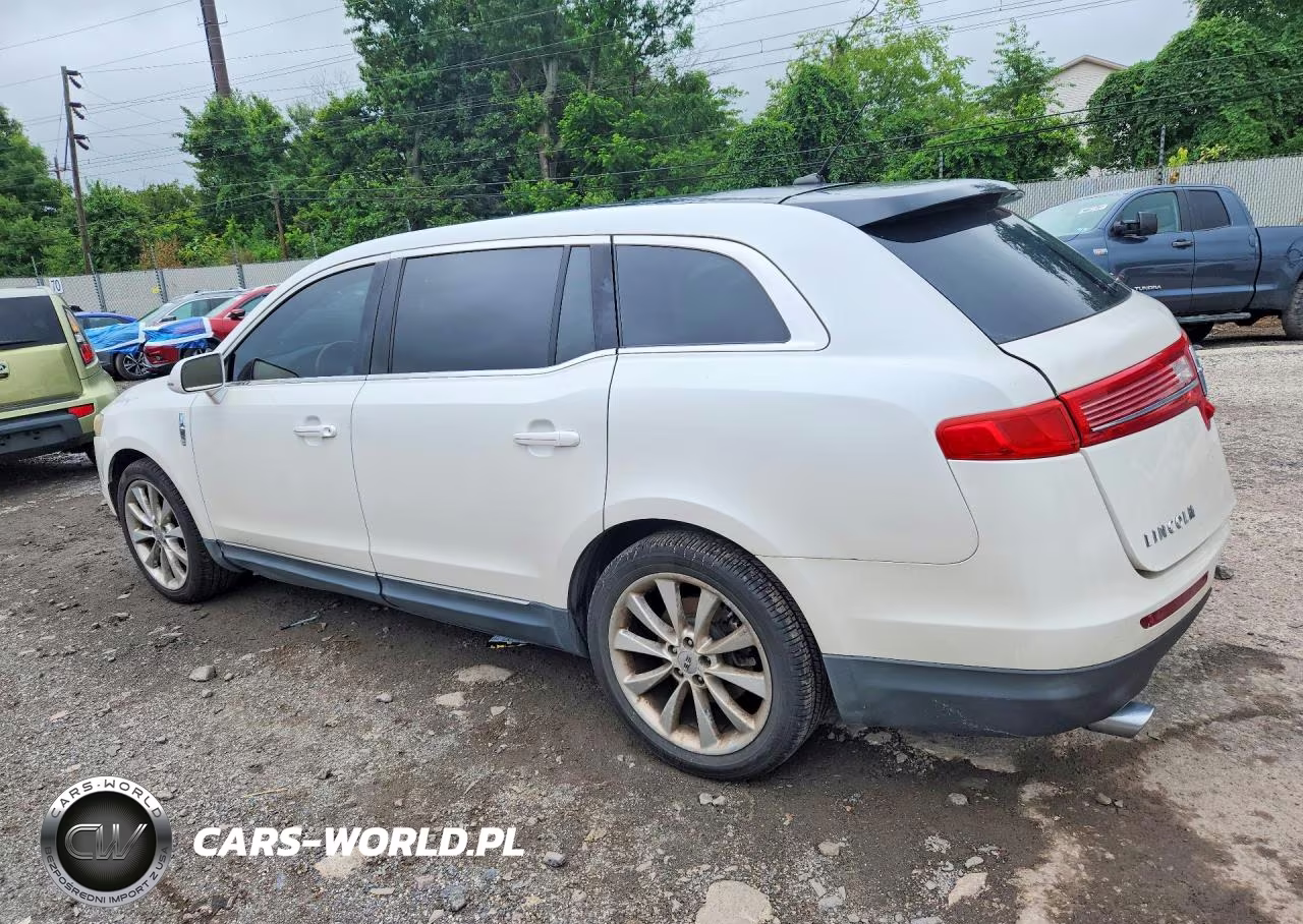 2011 Lincoln Mkt VIN:2LMHJ5AT1BBJ50125 - 2