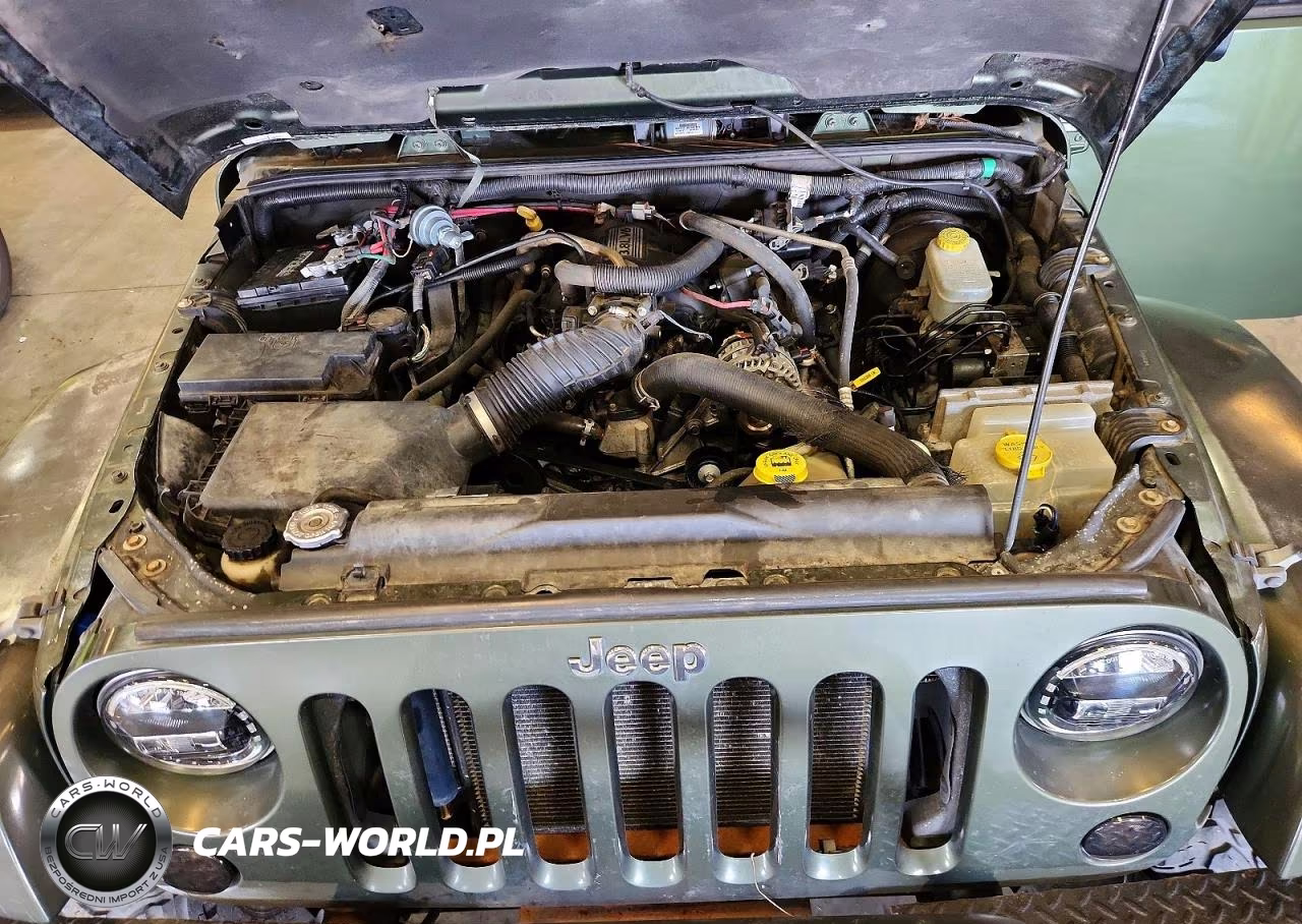 2007 Jeep Wrangler Sahara VIN:1J4GA59157L149737 - 12