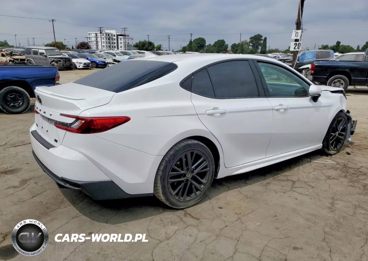 2025 Toyota Camry Se VIN:4T1DAACK2SU085044 - 3