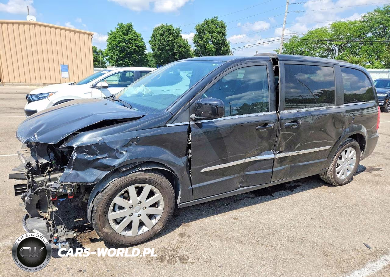 2016 Chrysler Town & Country Touring – zdjęcie 1 z 13