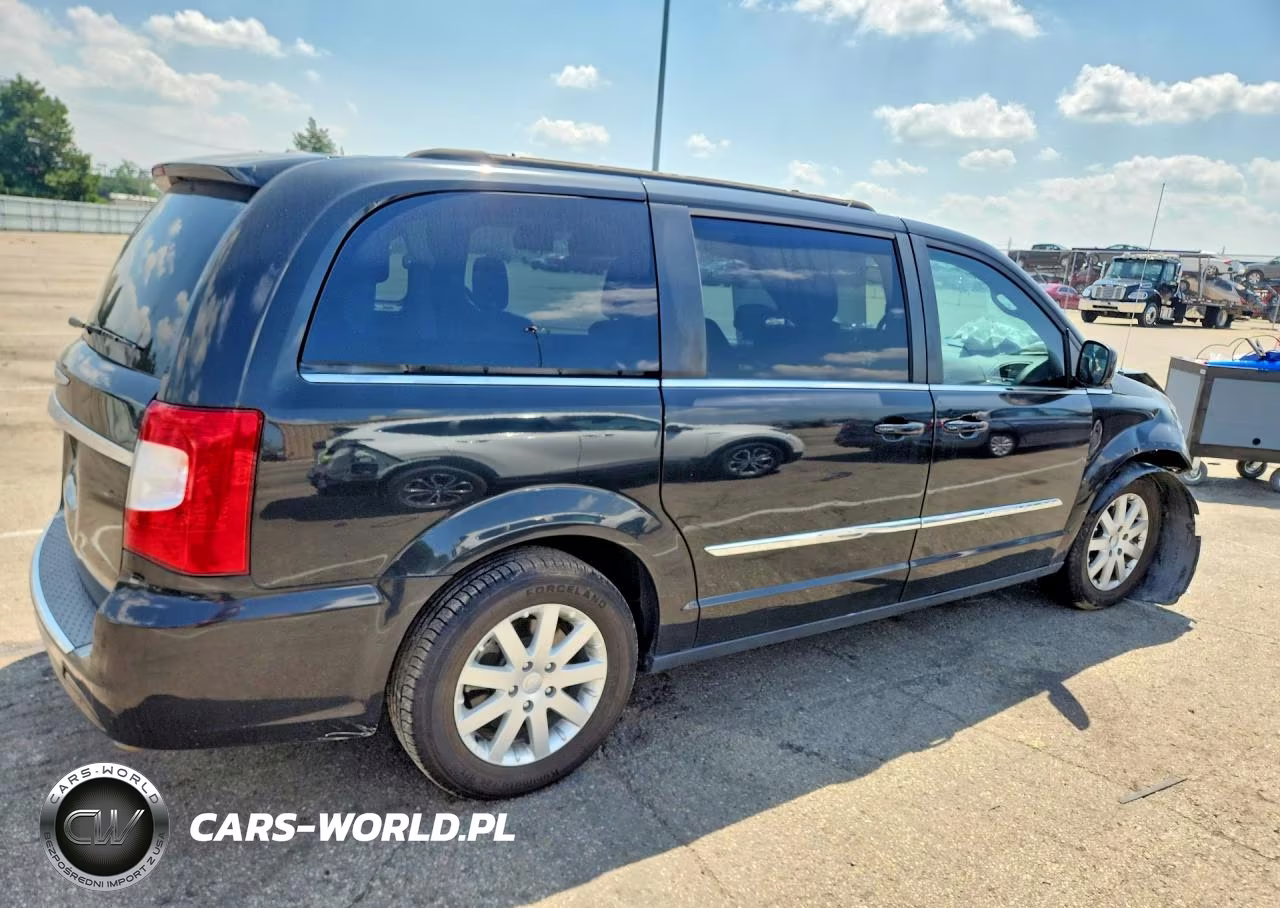 2016 Chrysler Town & Country Touring VIN:2C4RC1BG6GR138155 - 3