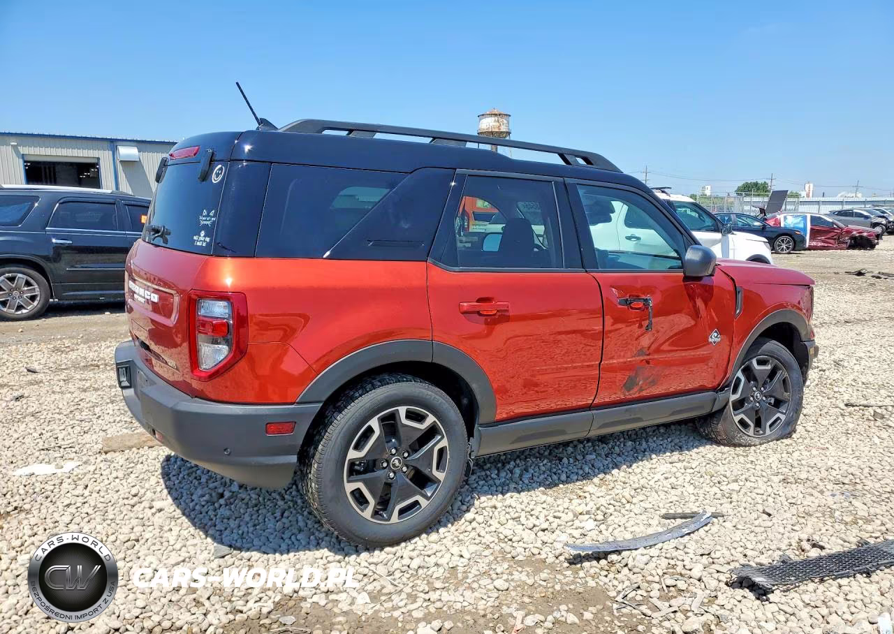 2023 Ford Bronco Sport Outer Banks VIN:3FMCR9C6XPRD19998 - 3