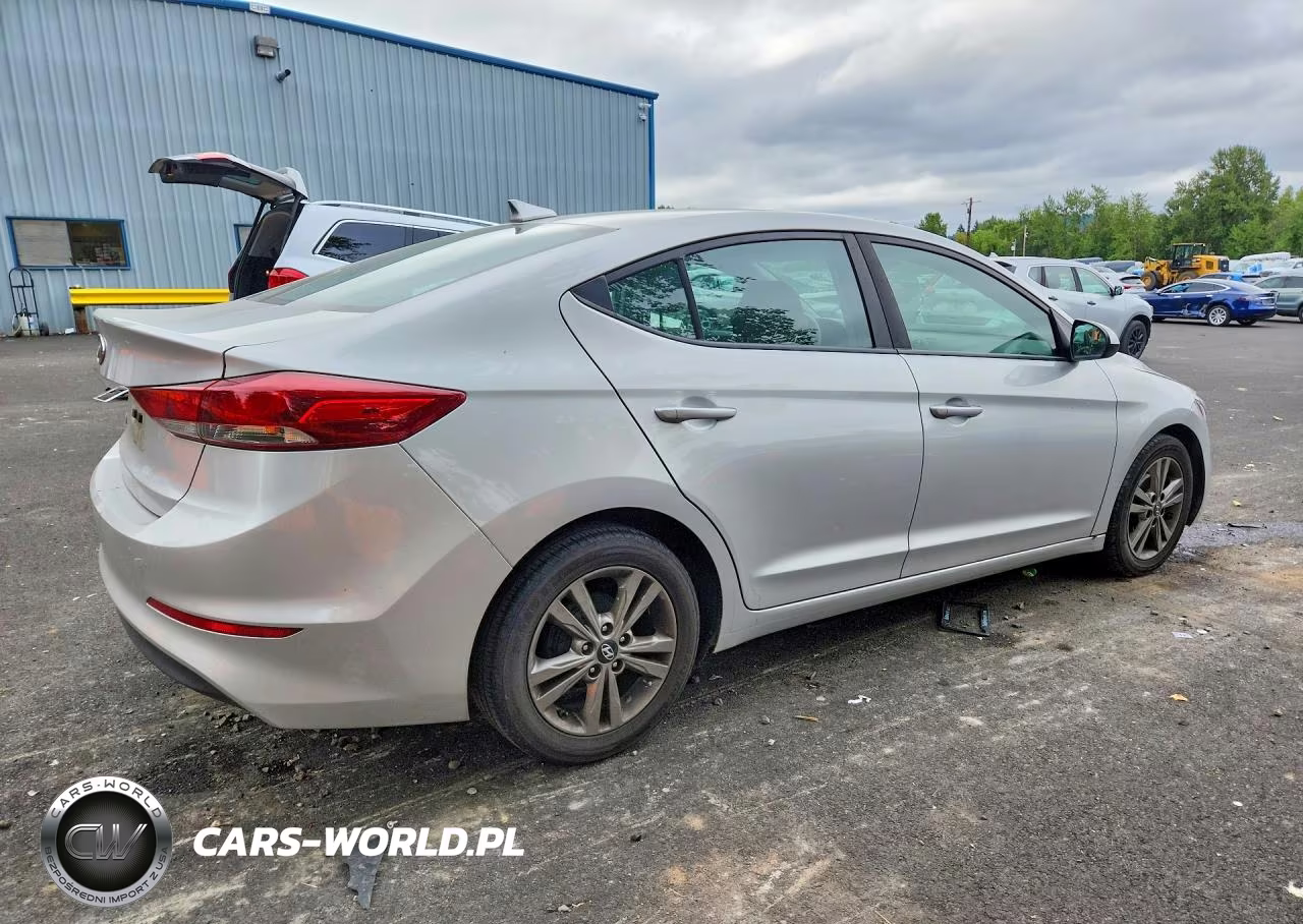 2017 Hyundai Elantra Se VIN:5NPD84LF2HH180288 - 3