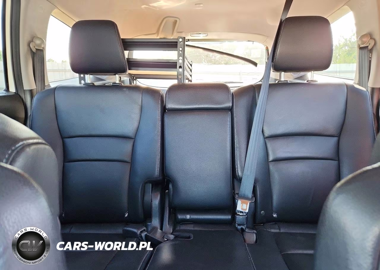 2018 Honda Pilot Touring VIN:5FNYF6H93JB065628 - 10