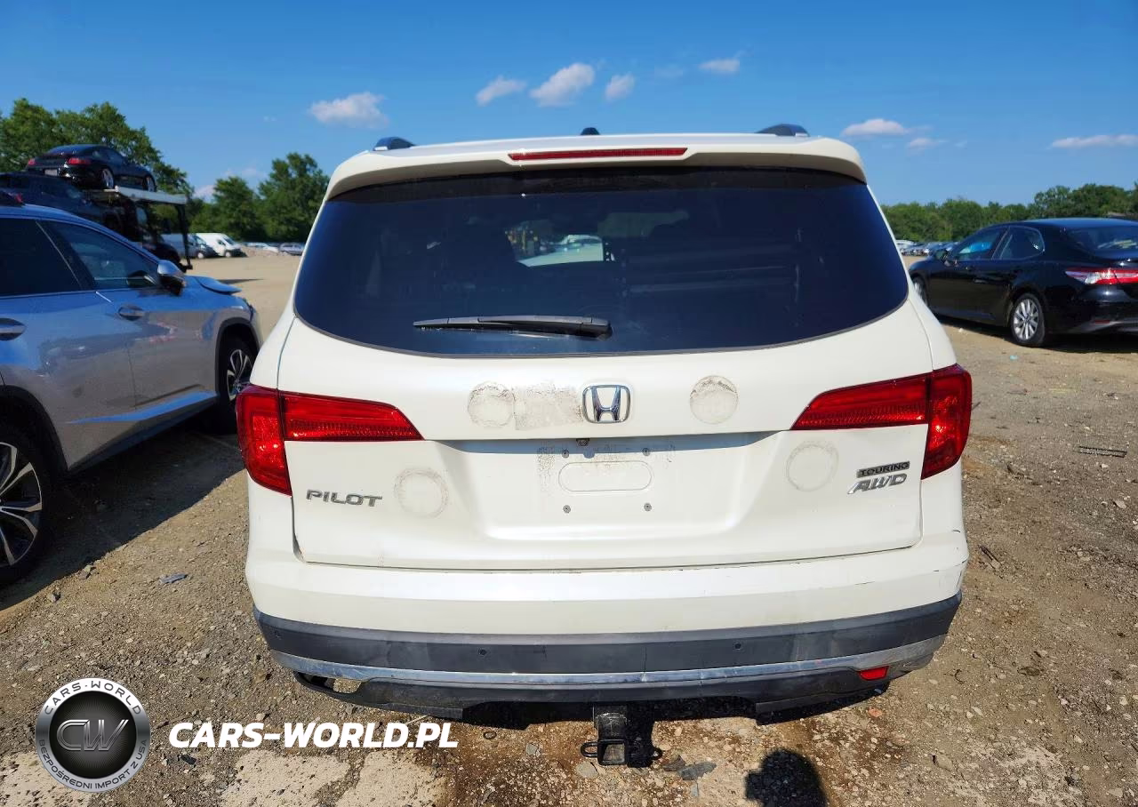 2018 Honda Pilot Touring VIN:5FNYF6H93JB065628 - 6