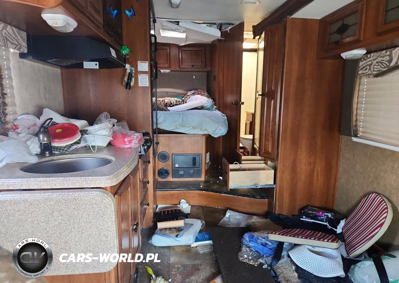 2013 Forest River Leprechaun Rv VIN:1GB6G5CG9D1155274 - 6