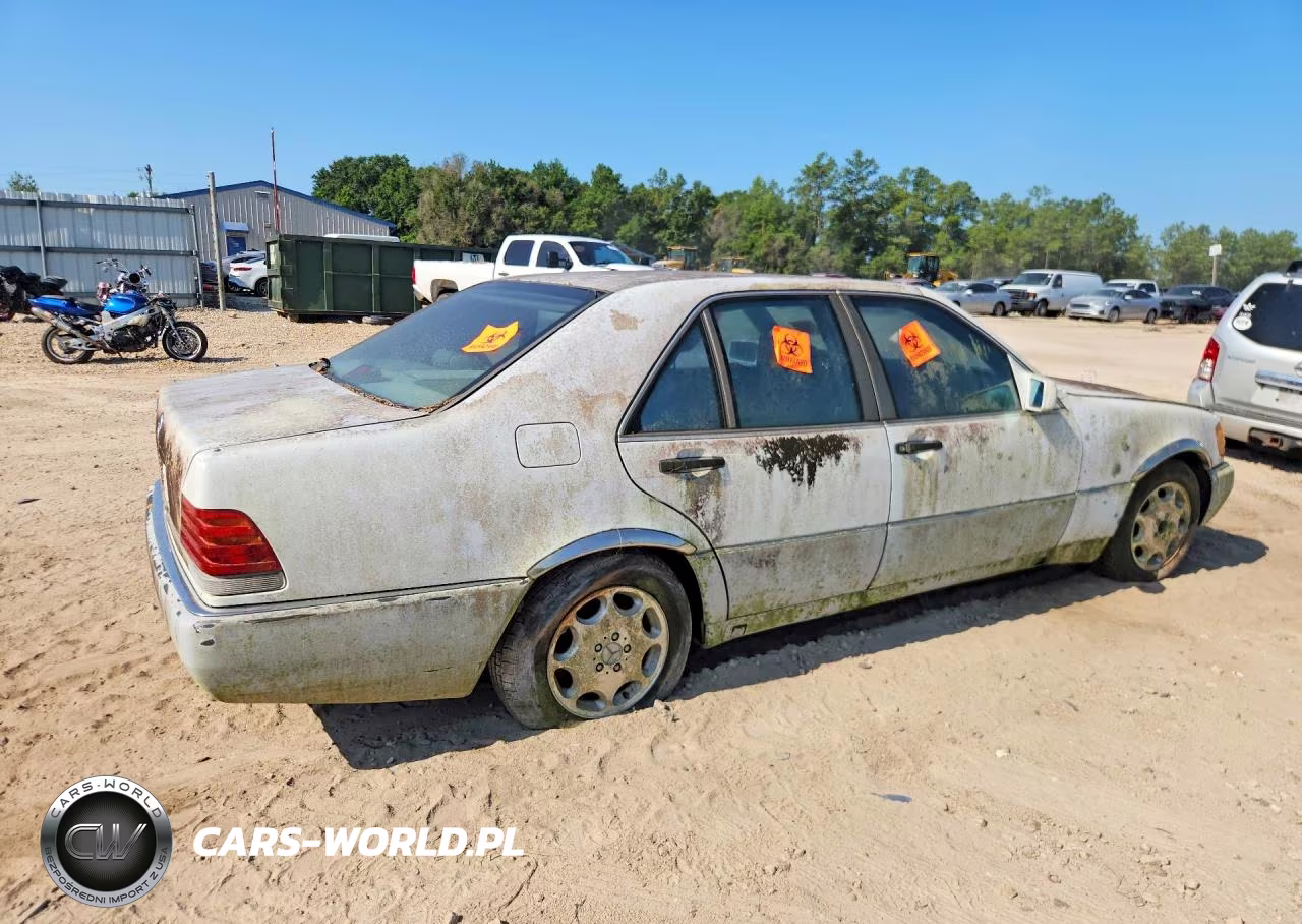 1992 Mercedes-Benz 300 Se VIN:WDBGA32E0NA020836 - 3