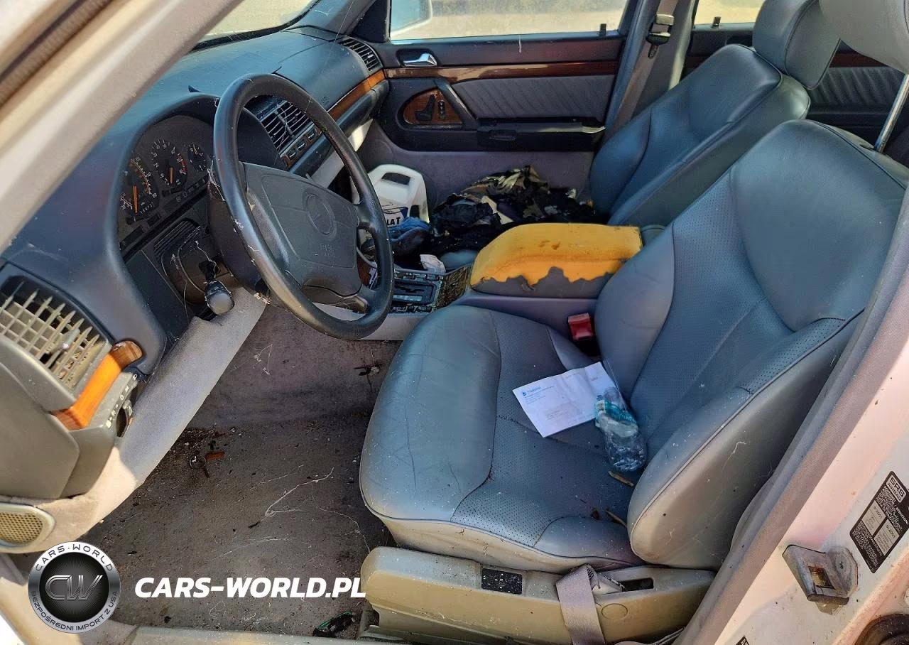 1992 Mercedes-Benz 300 Se VIN:WDBGA32E0NA020836 - 7
