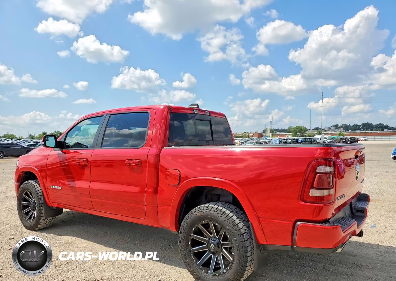 2019 Ram 1500 Laramie VIN:1C6SRFJT7KN874675 - 2