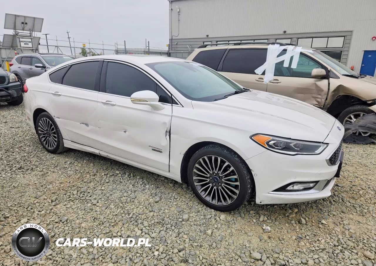 2017 Ford Fusion Titanium Phev VIN:3FA6P0SU1HR312951 - 4