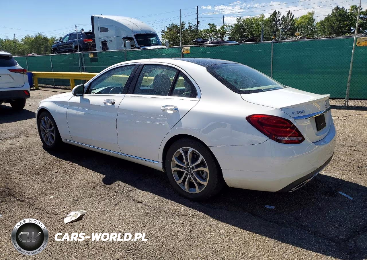 2016 Mercedes-Benz C 300 VIN:55SWF4JB8GU164686 - 2
