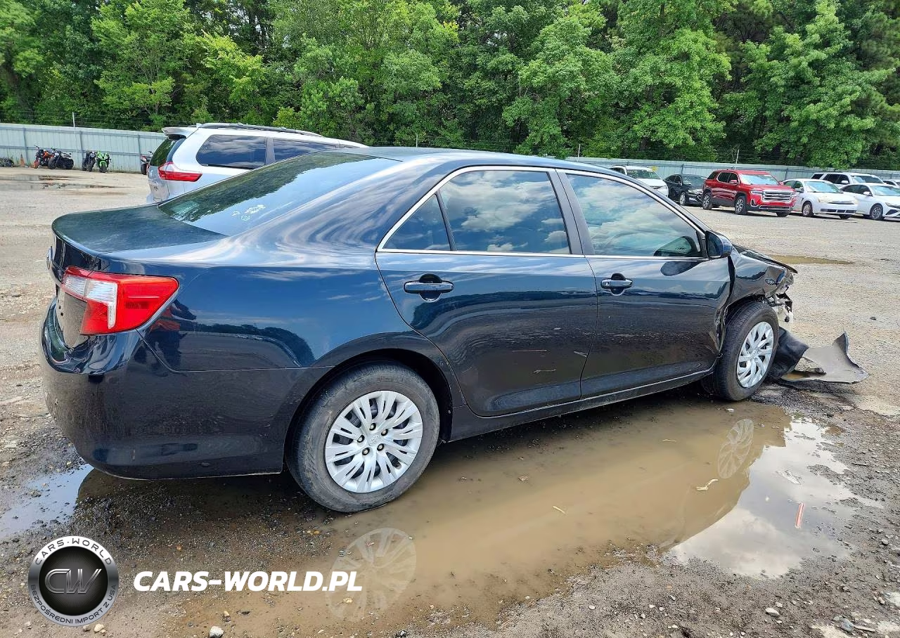 2014 Toyota Camry L VIN:4T4BF1FK0ER364829 - 3