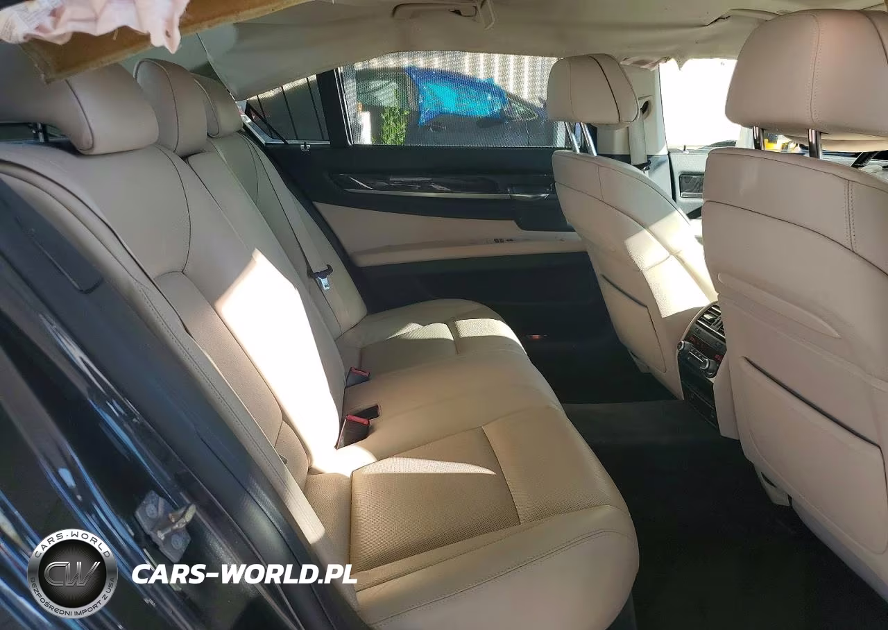 2010 BMW 750 Li VIN:WBAKB8C56ACY63715 - 10