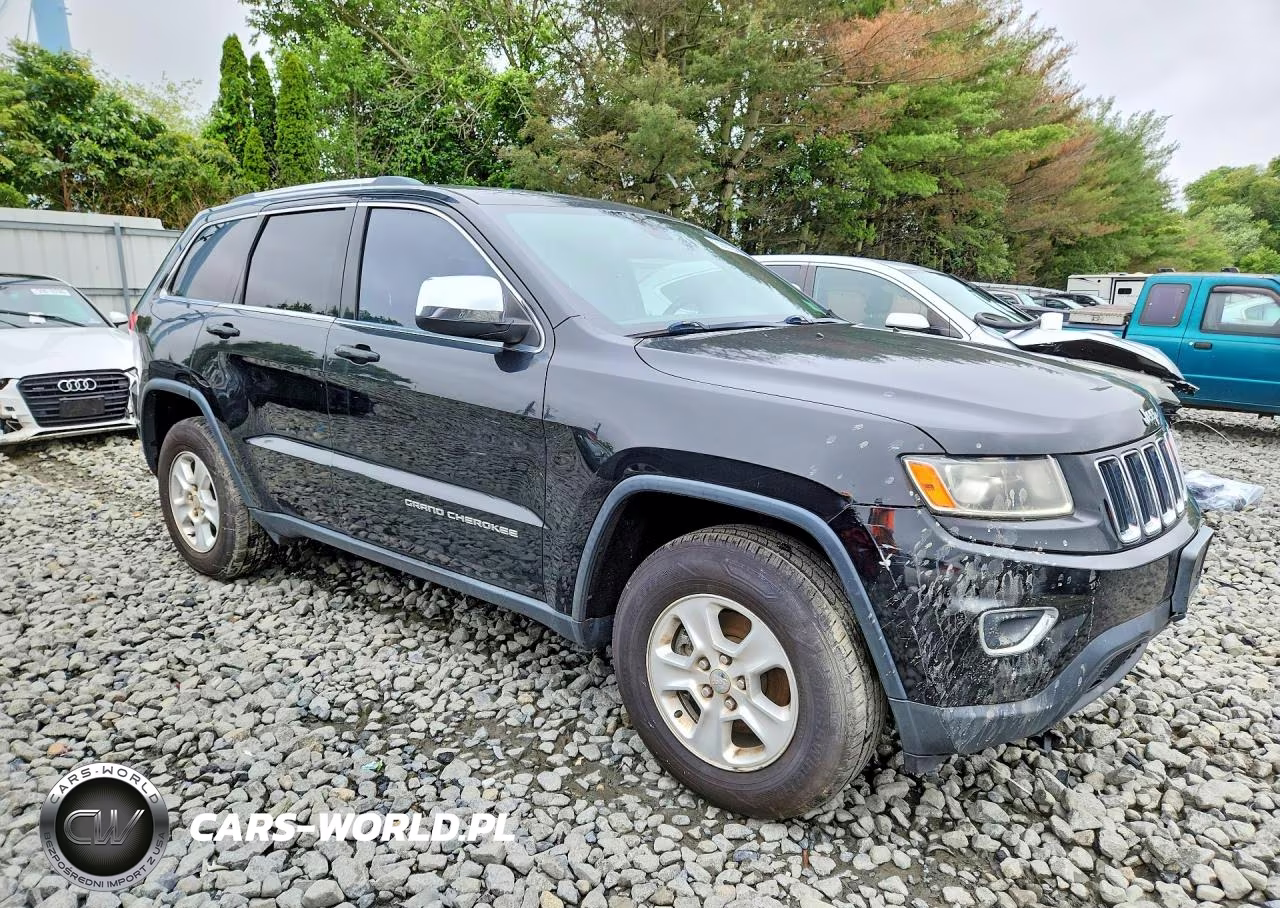 2014 Jeep Grand Cherokee Laredo VIN:1C4RJFAG9EC242522 - 4