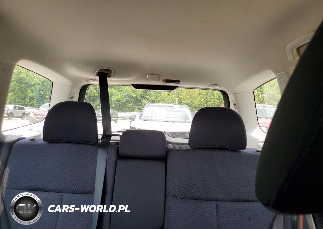 2011 Subaru Forester 2.5X VIN:JF2SHABC2BH710988 - 10