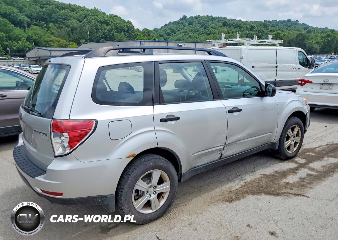 2011 Subaru Forester 2.5X VIN:JF2SHABC2BH710988 - 3