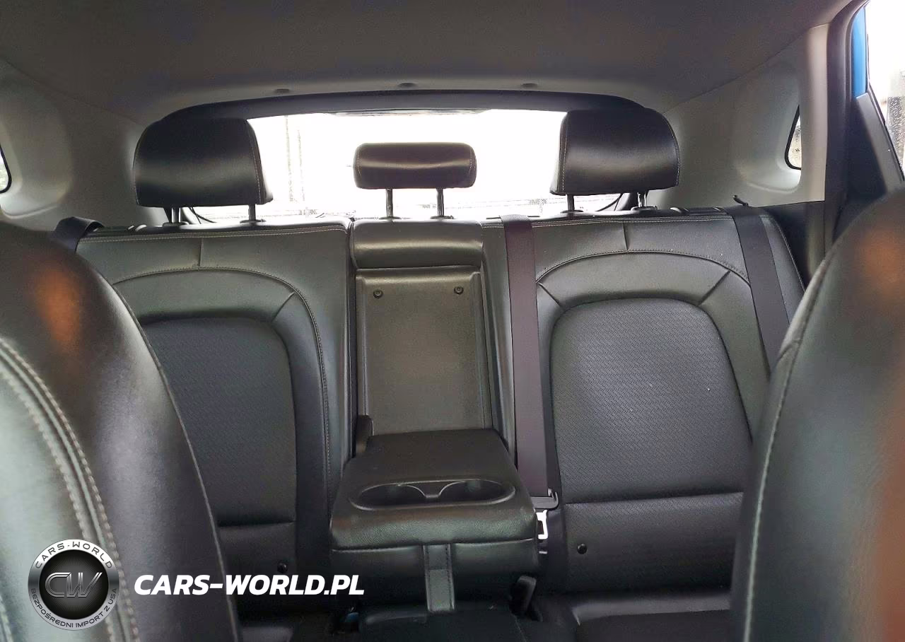2018 Hyundai Kona Ultimate VIN:KM8K53A5XJU070701 - 10