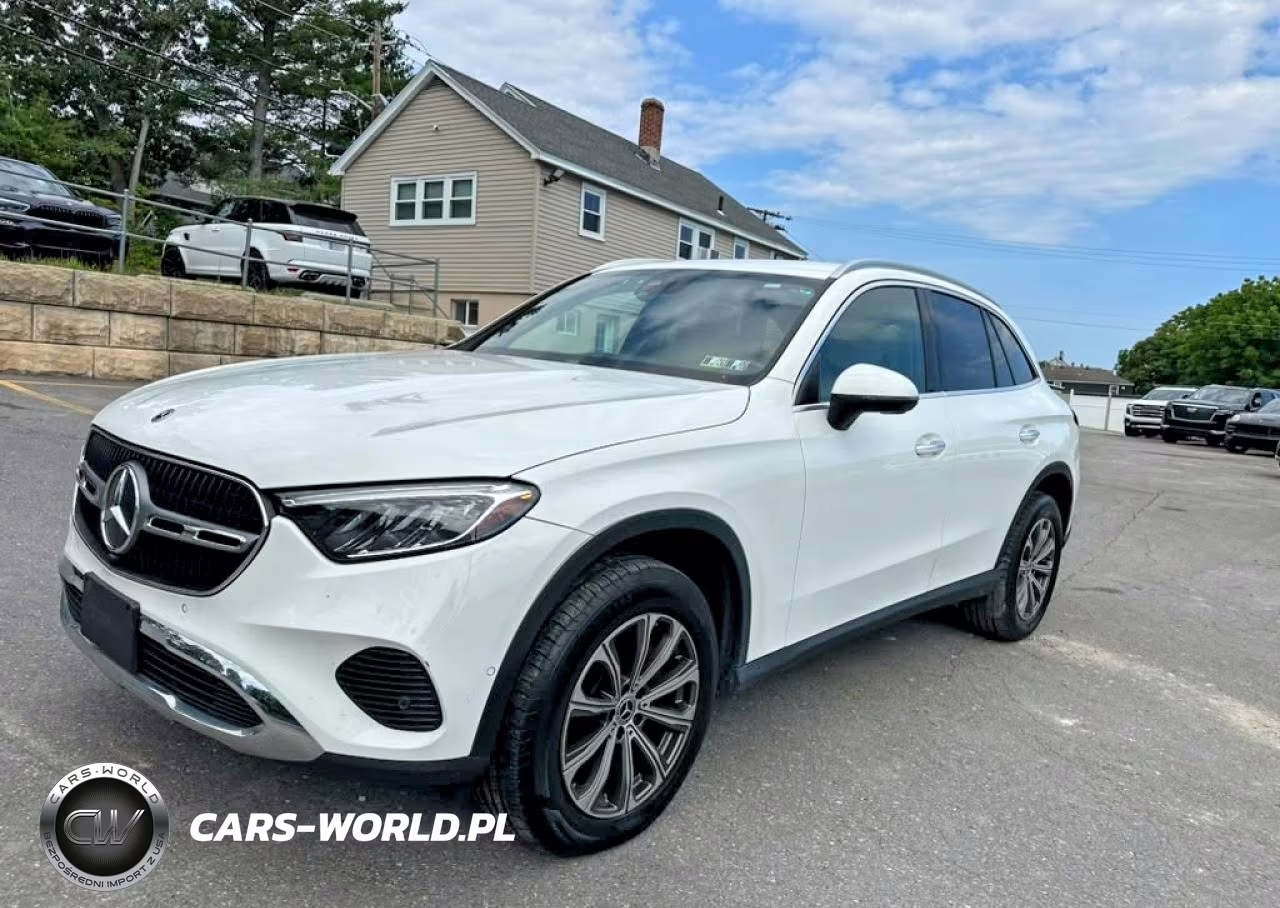 2024 Mercedes-Benz Glc 300 – zdjęcie 1 z 10