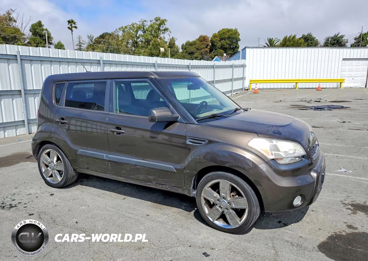 2011 Kia Soul ! VIN:KNDJT2A24B7253226 - 4