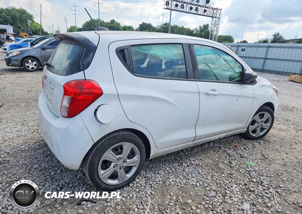 2020 Chevrolet Spark Ls VIN:KL8CB6SA7LC421676 - 3