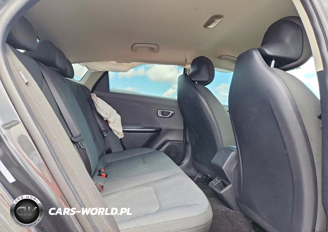 2025 Kia K4 Lx VIN:3KPFT4DEXSE102396 - 10